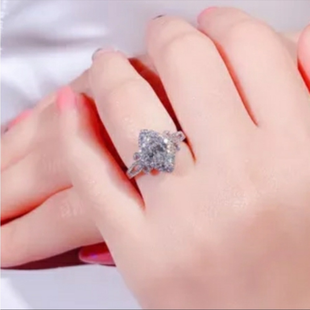 New Women’s 925 Silver Stylish Lovely Diamond Ring - Picture 4 of 5